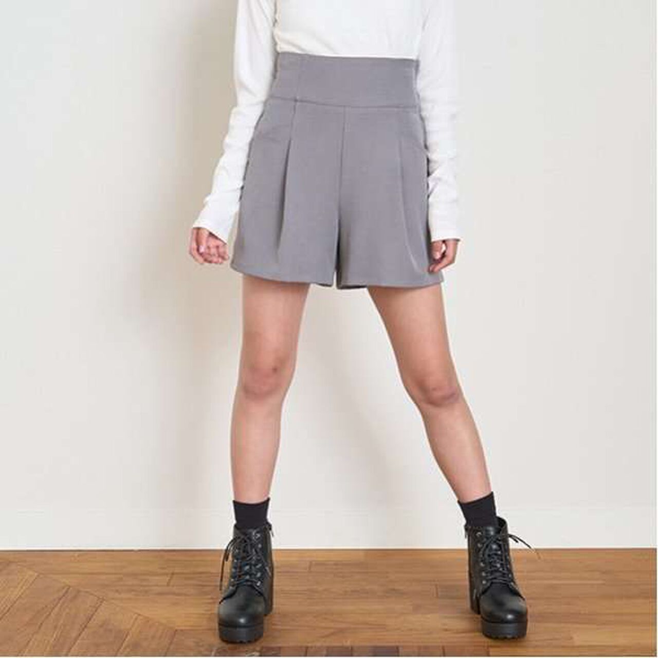 Back Lace-Up Shorts,Gray, large image number 0